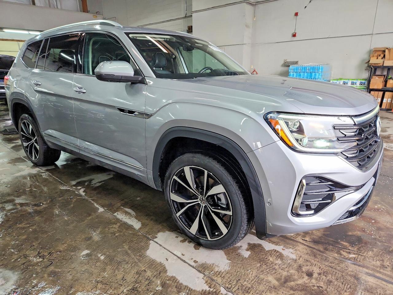 2024 VOLKSWAGEN ATLAS SEL PREMIUM R-LINE photo 4