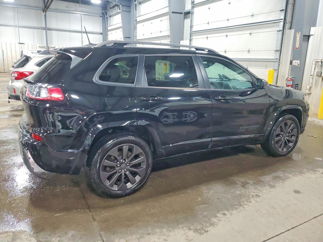 2019 JEEP CHEROKEE LIMITED photo 3