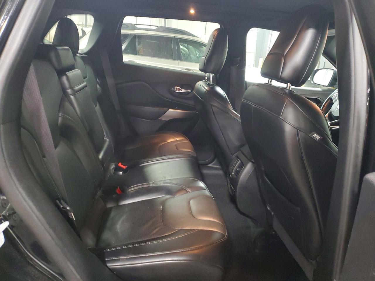 2019 JEEP CHEROKEE LIMITED photo 11