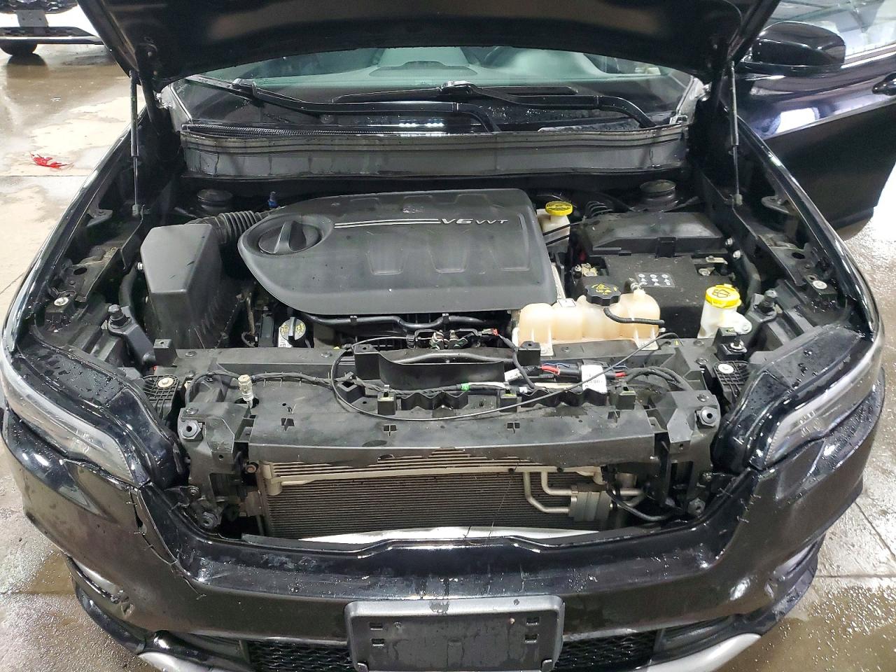 2019 JEEP CHEROKEE LIMITED photo 12