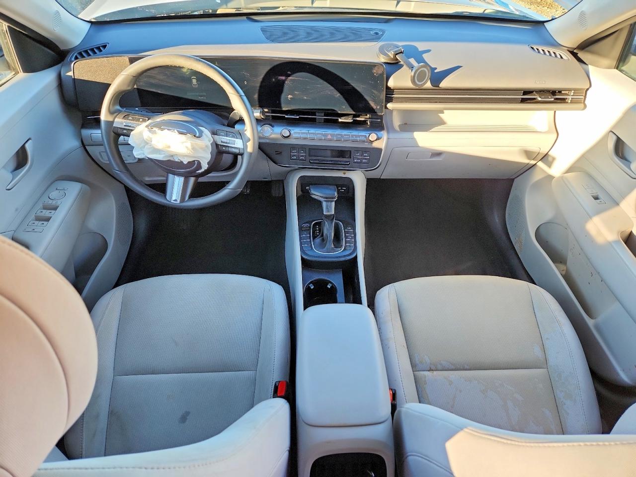2024 HYUNDAI KONA SEL photo 8