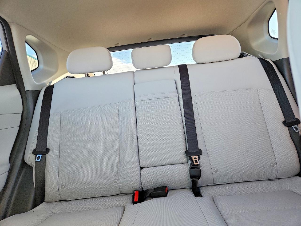 2024 HYUNDAI KONA SEL photo 10