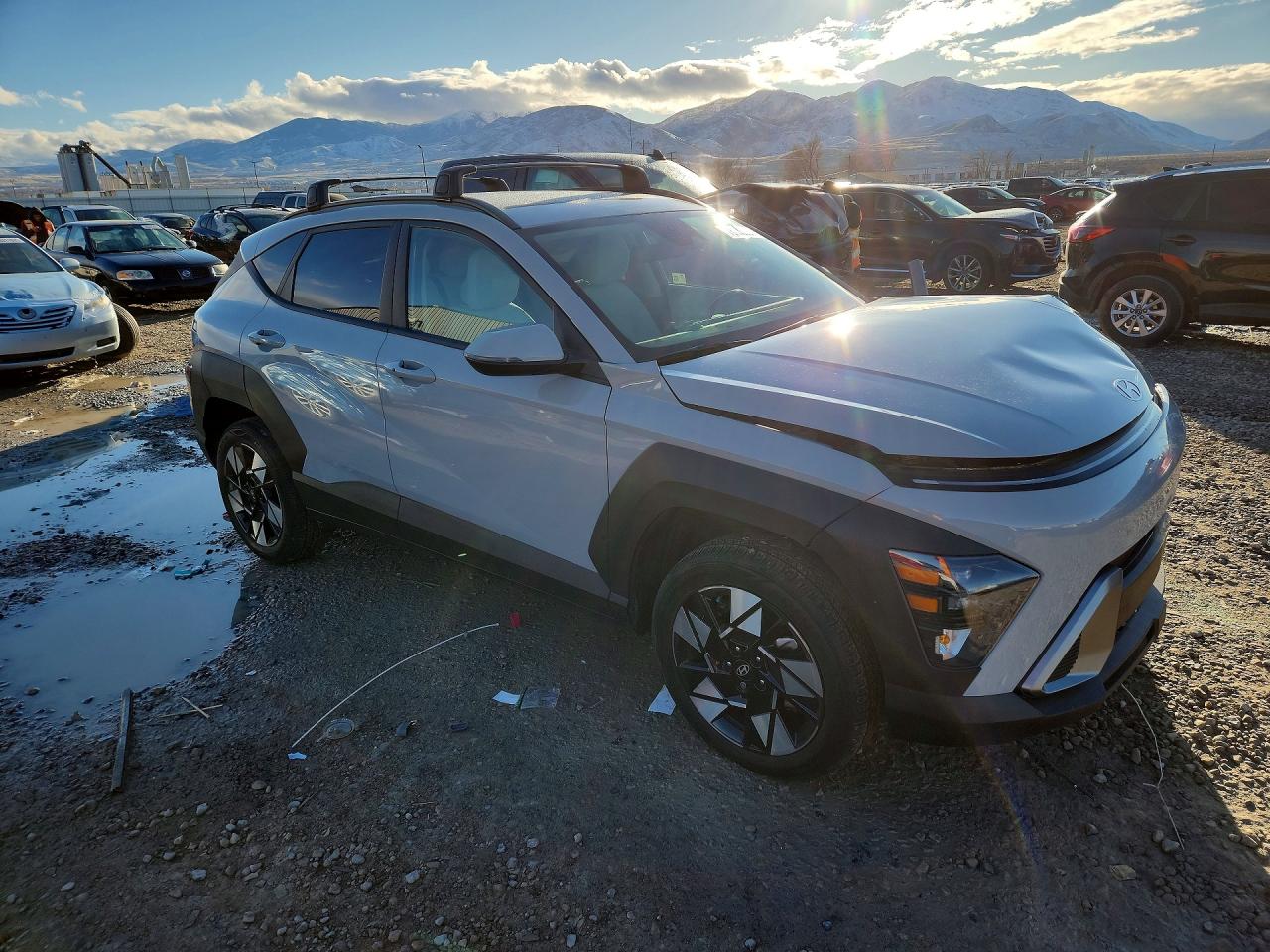 2024 HYUNDAI KONA SEL photo 4