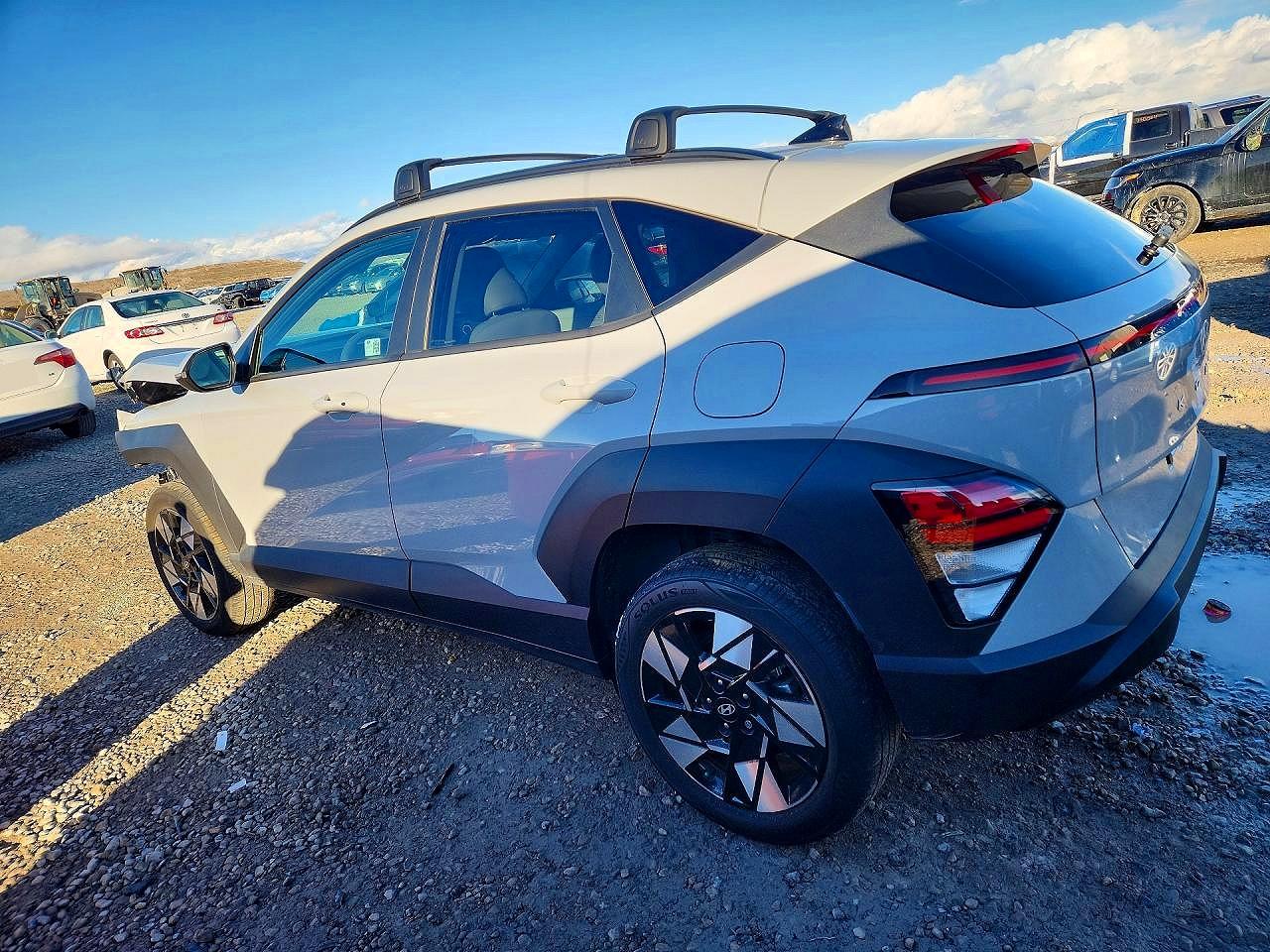 2024 HYUNDAI KONA SEL photo 2