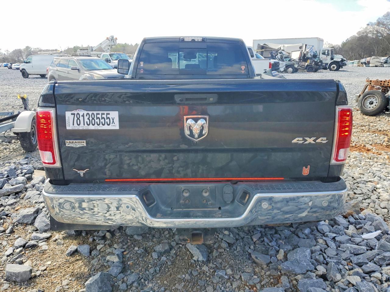 2018 RAM 3500 LARAMIE CREW CA photo 6