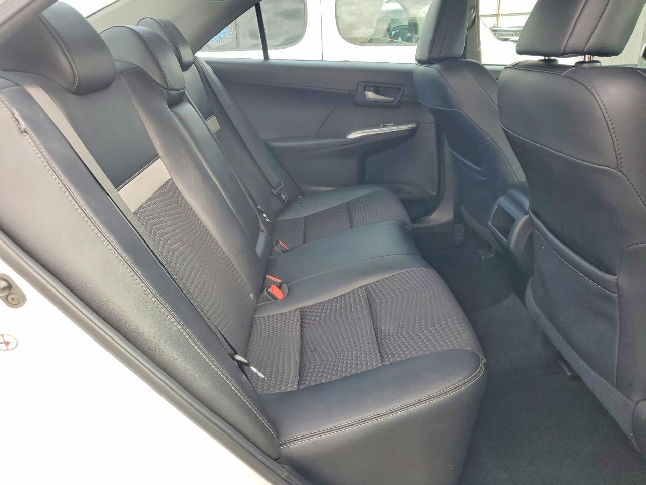 2013 TOYOTA CAMRY SE photo 28