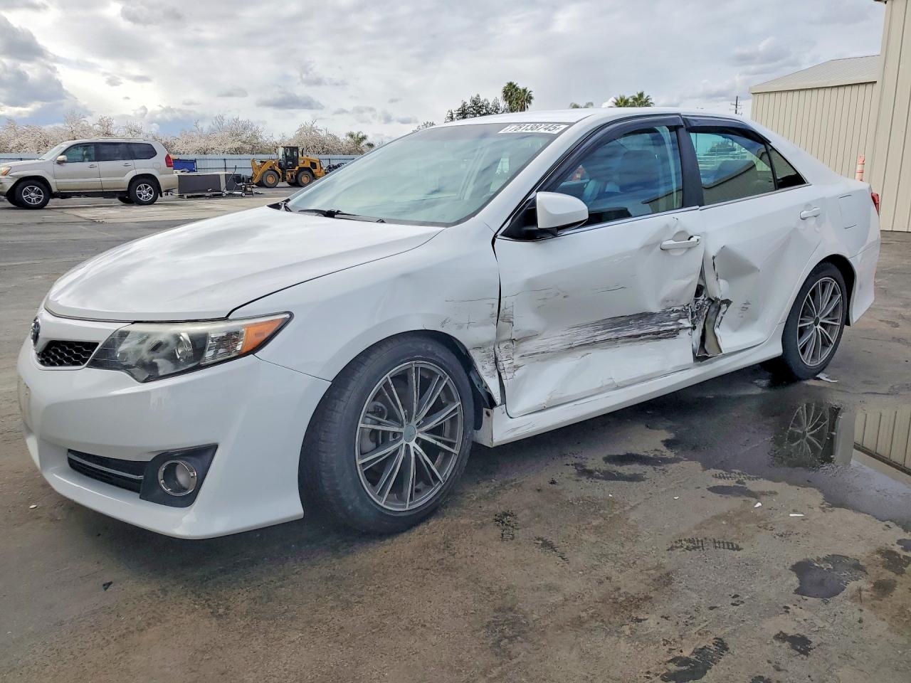 2013 TOYOTA CAMRY