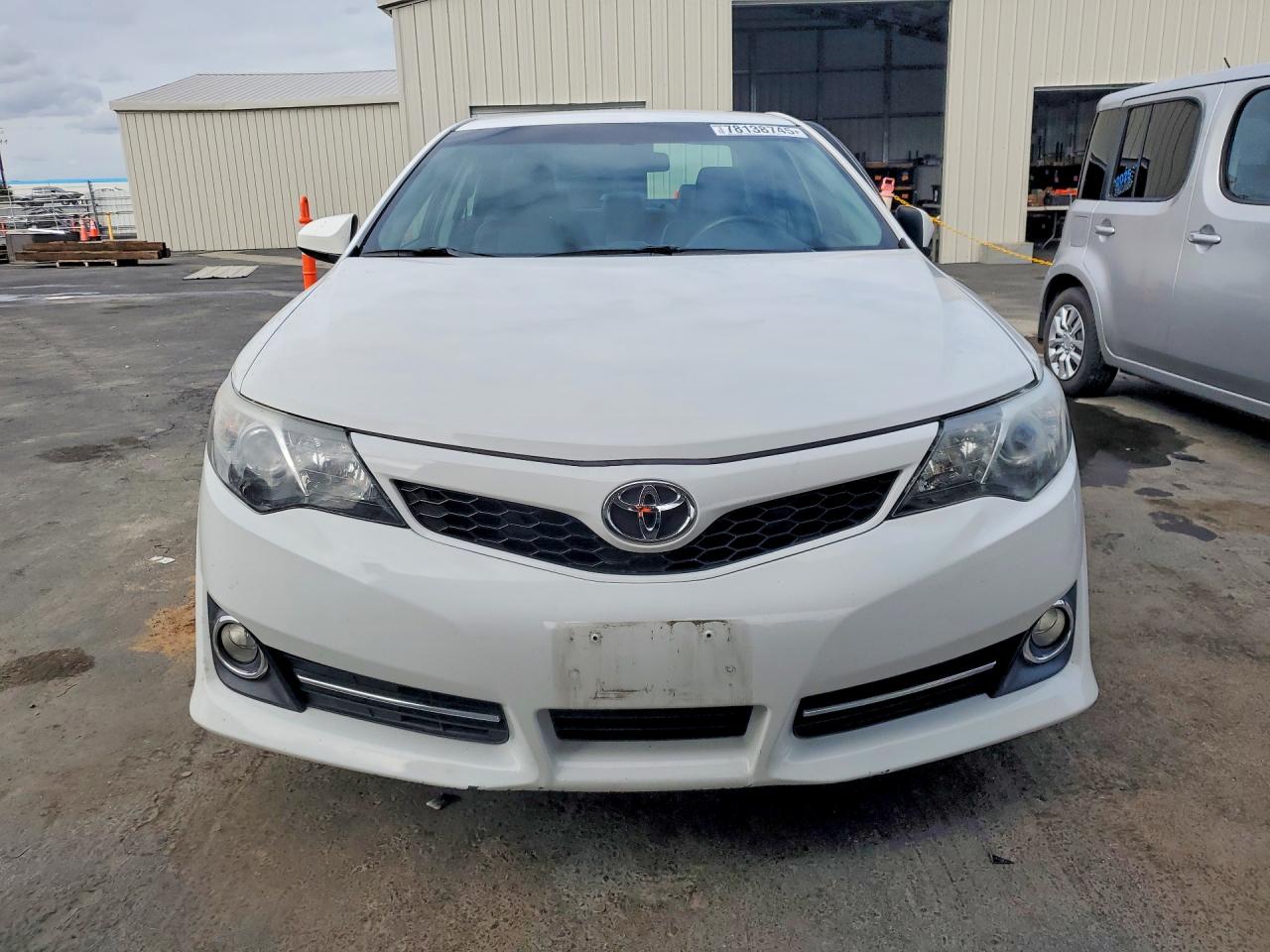2013 TOYOTA CAMRY SE photo 13
