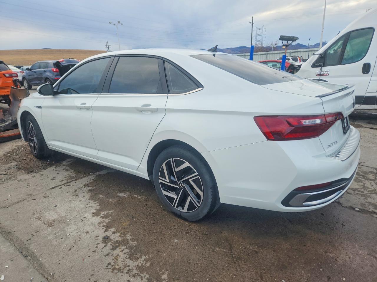 2024 VOLKSWAGEN JETTA SEL photo 2