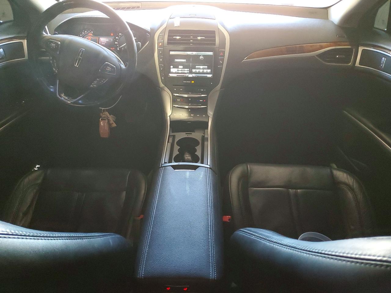 2016 LINCOLN MKZ photo 8
