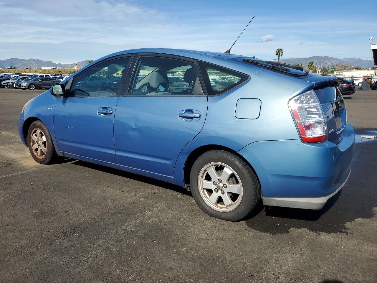 2007 TOYOTA PRIUS BASE photo 3