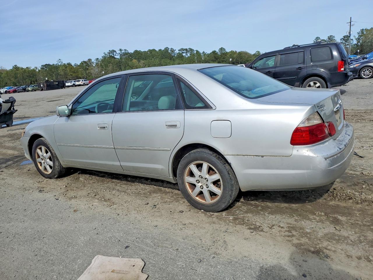 2004 TOYOTA AVALON XL photo 3