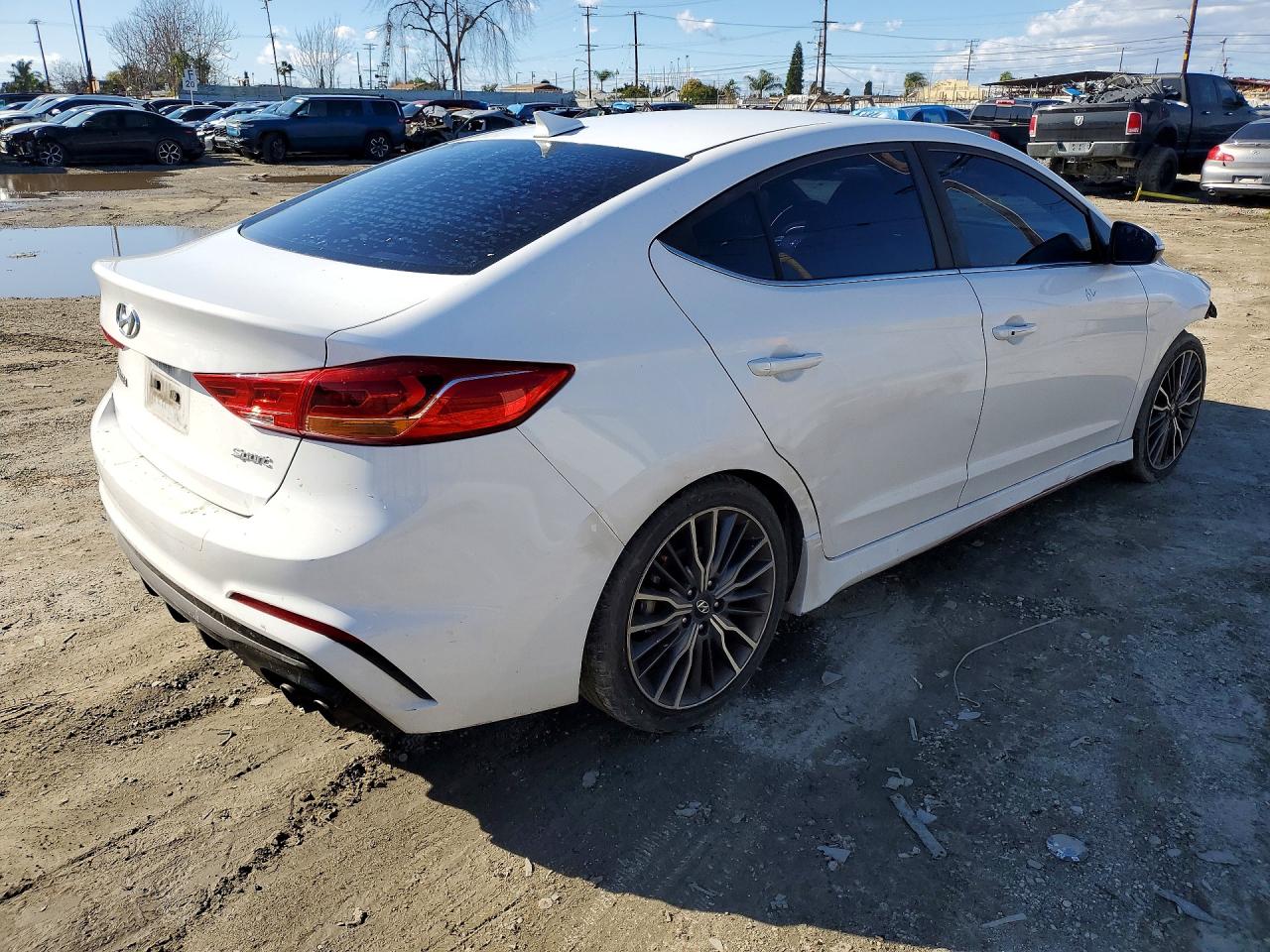 2018 HYUNDAI ELANTRA SPORT photo 5