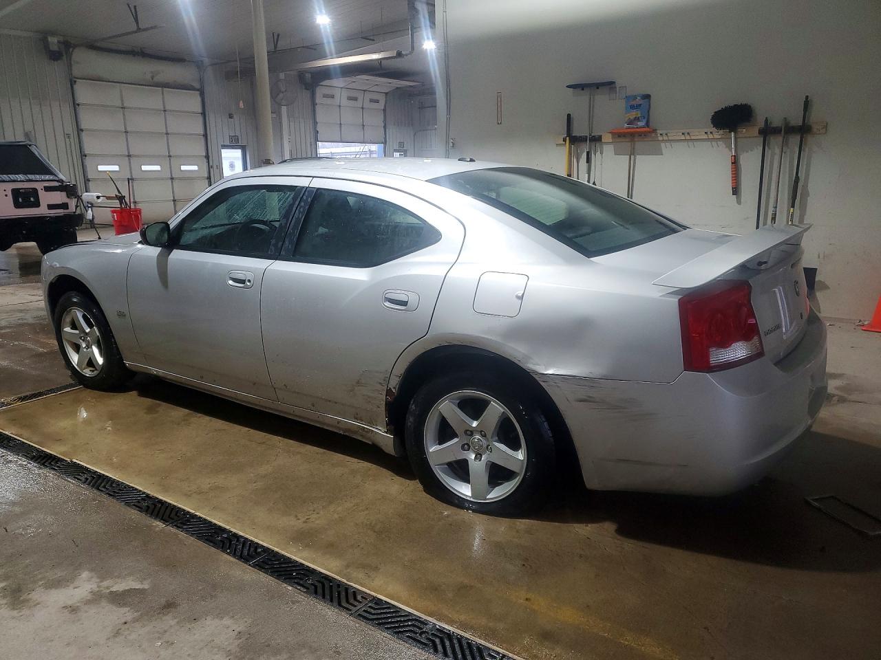 2009 DODGE CHARGER SXT photo 2