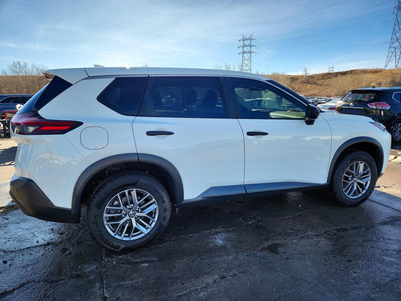 2021 NISSAN ROGUE S photo 5