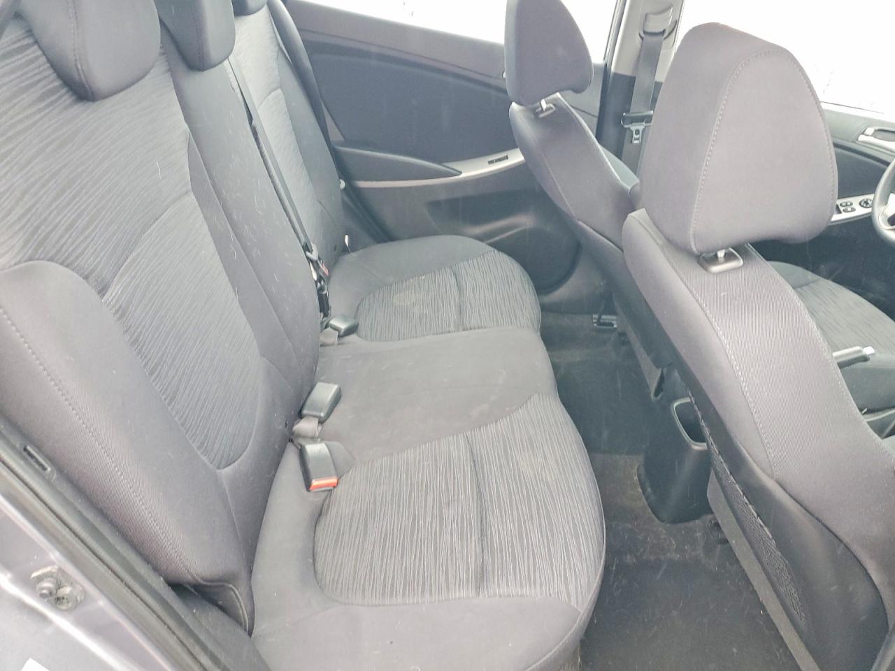 2017 HYUNDAI ACCENT SE photo 28