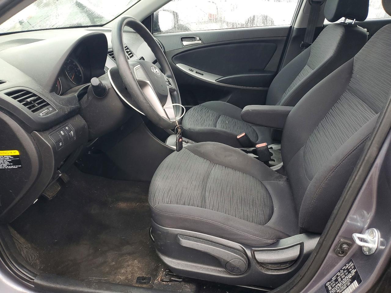2017 HYUNDAI ACCENT SE photo 19