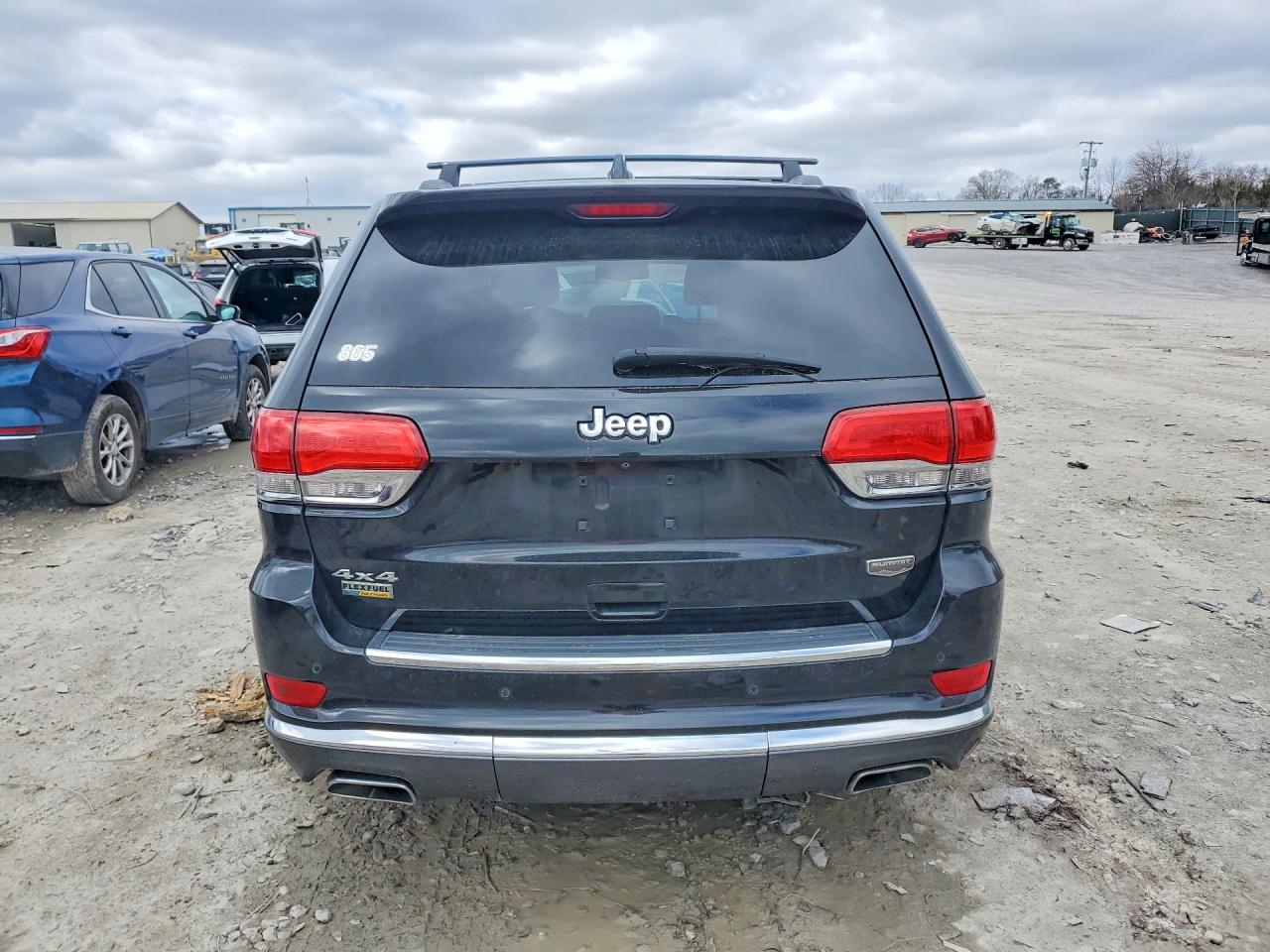 2015 JEEP GRAND CHEROKEE SUMMIT photo 6