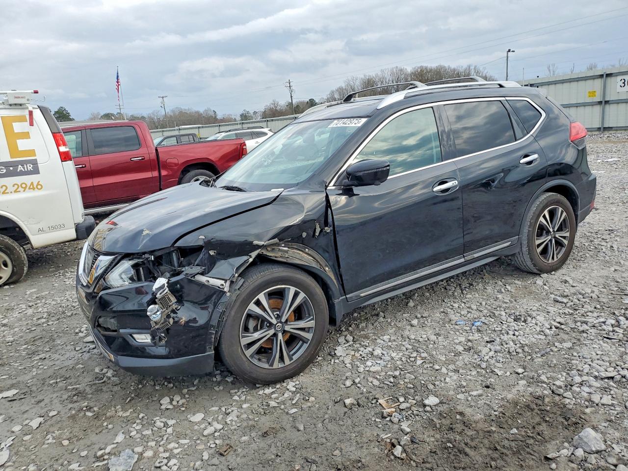 2017 NISSAN ROGUE