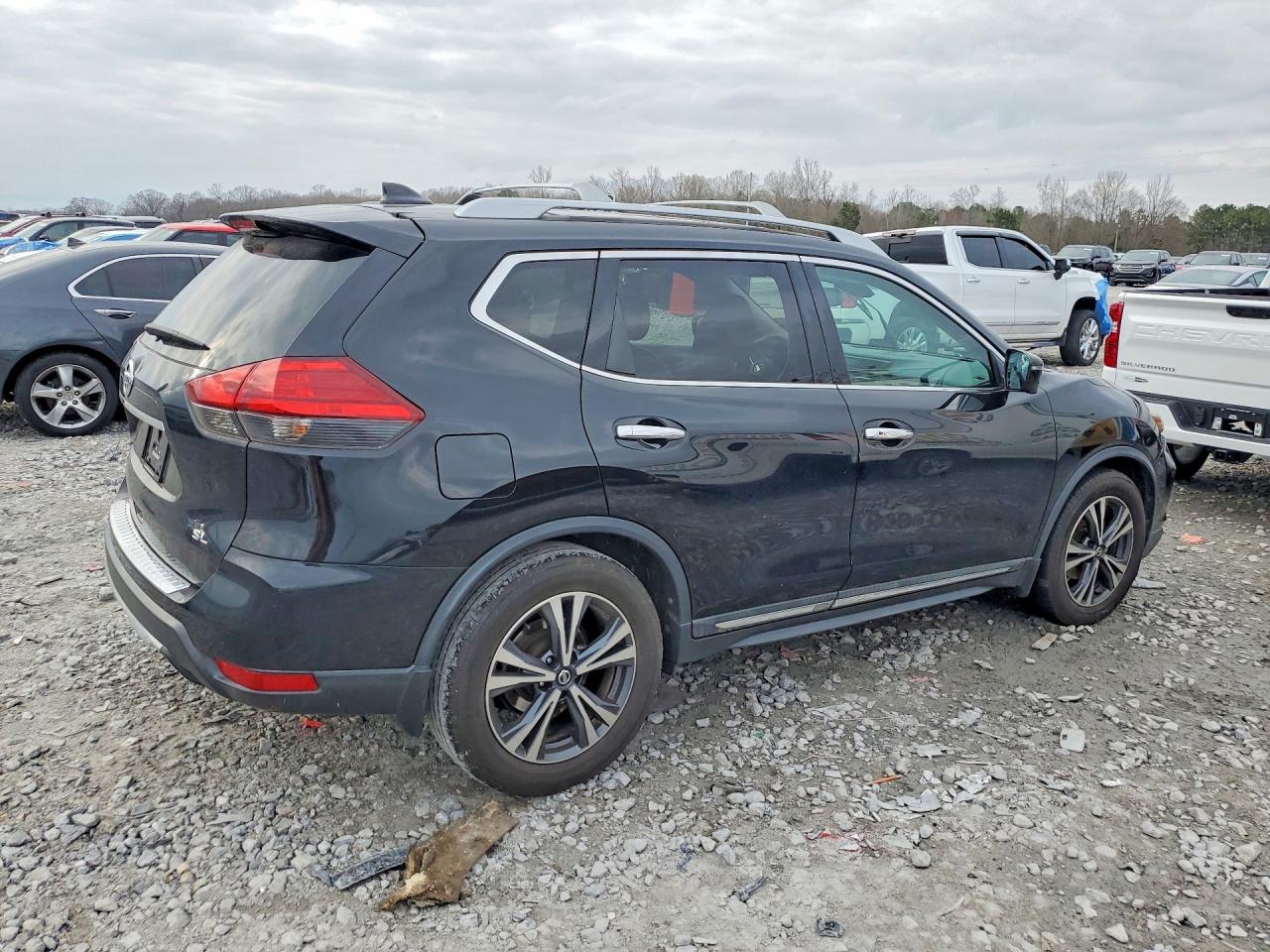 2017 NISSAN ROGUE S photo 3