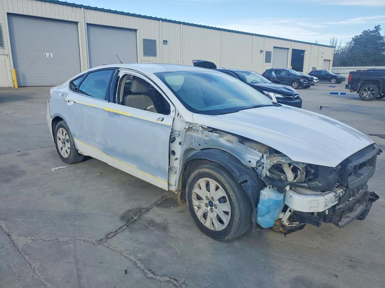 2019 FORD FUSION S photo 4