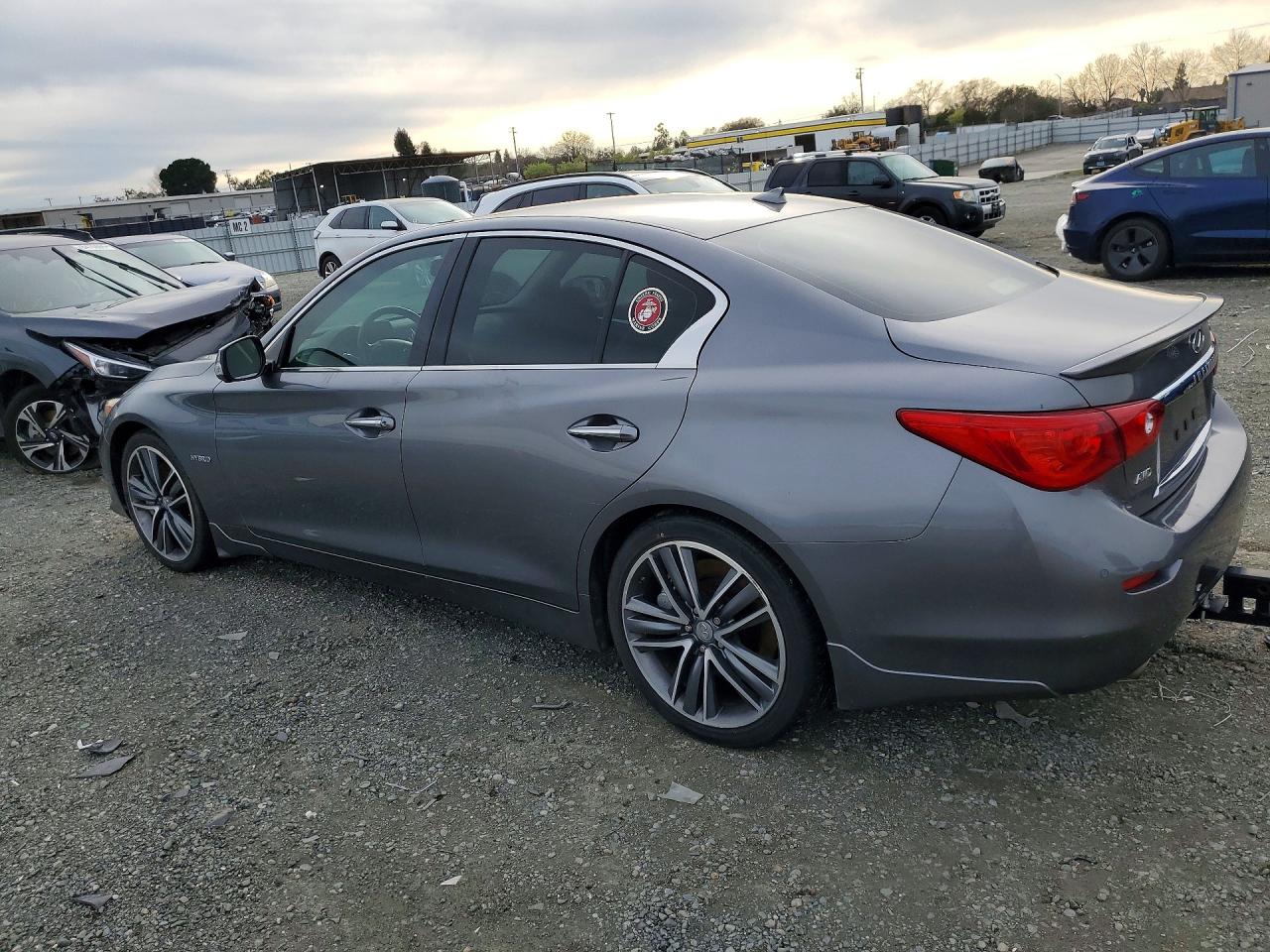 2015 INFINITI Q50 HYBRID PREMIUM photo 3
