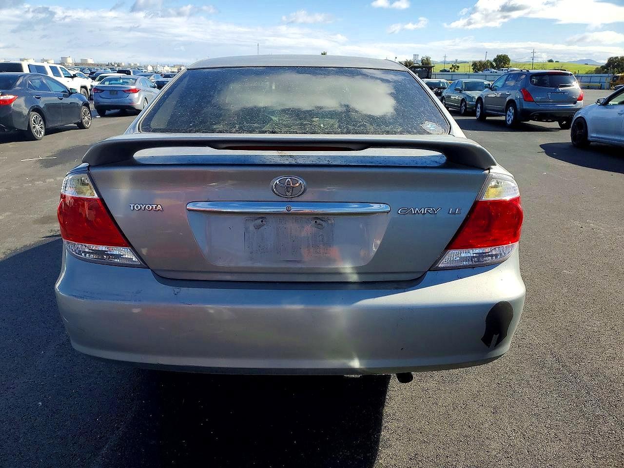 2005 TOYOTA CAMRY LE photo 11