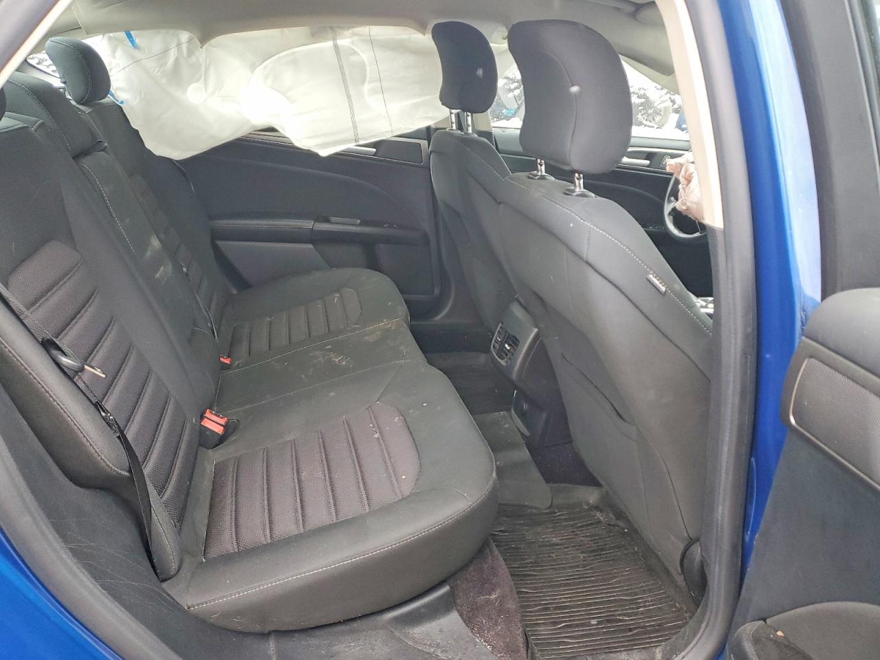 2017 FORD FUSION SE photo 28