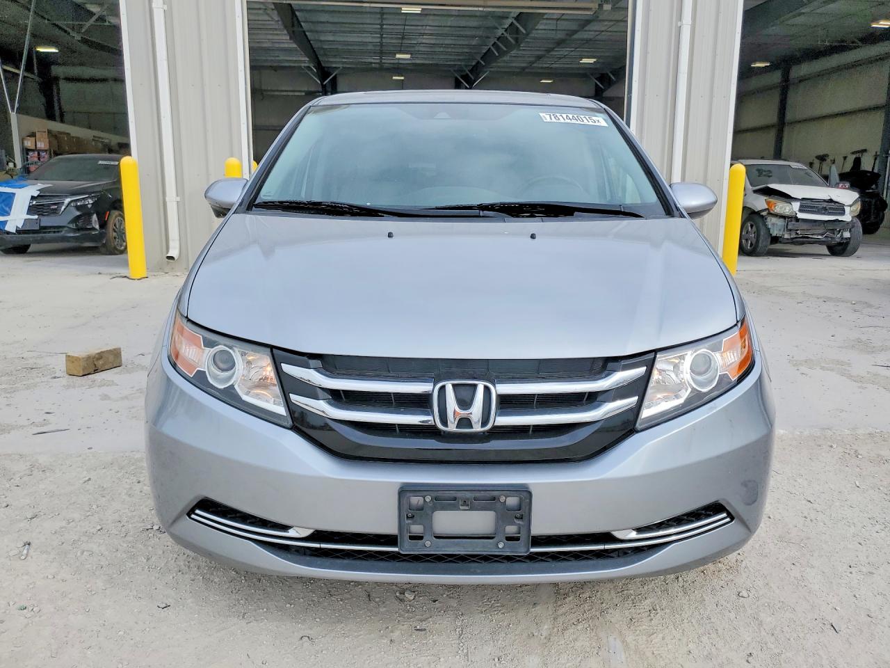 2016 HONDA ODYSSEY EXL photo 9