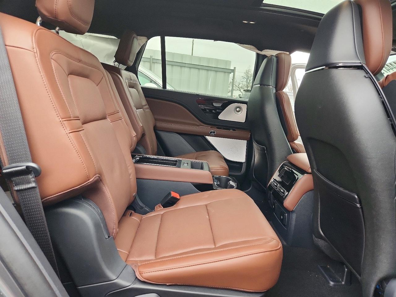 2025 LINCOLN AVIATOR RESERVE photo 41