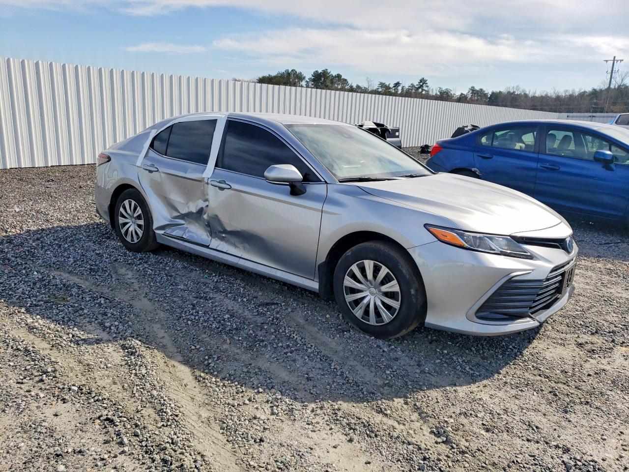 2024 TOYOTA CAMRY LE photo 4