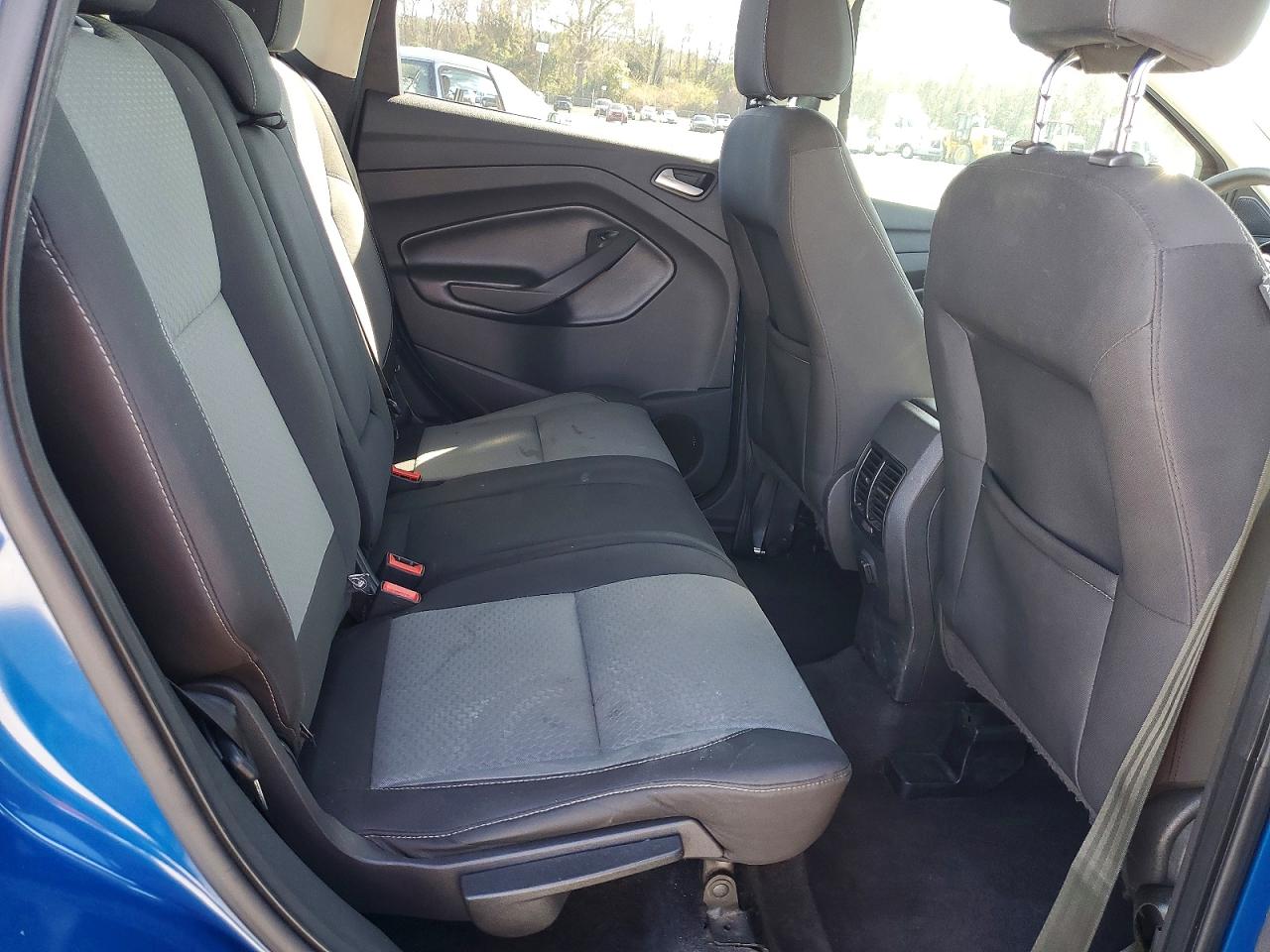 2017 FORD ESCAPE SE photo 21