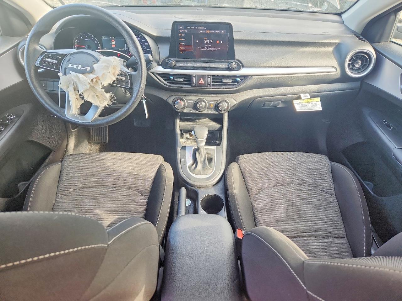 2024 KIA FORTE LX photo 8