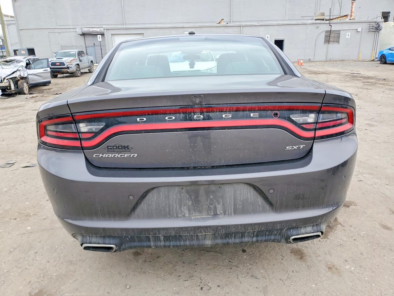 2018 DODGE CHARGER SXT photo 11