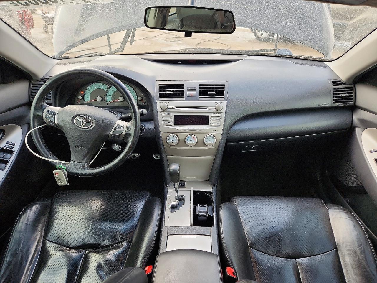 2010 TOYOTA CAMRY SE photo 15