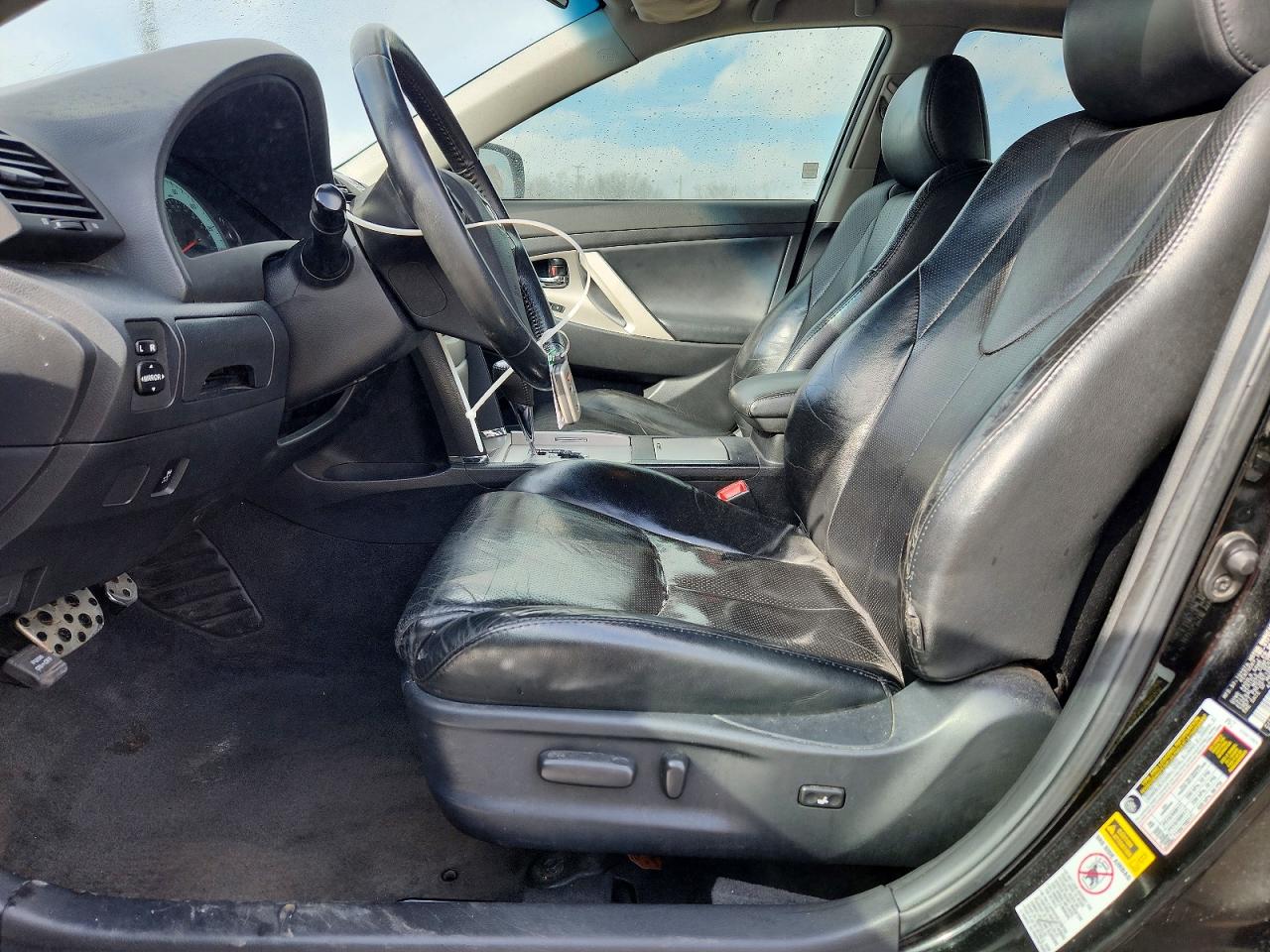 2010 TOYOTA CAMRY SE photo 13