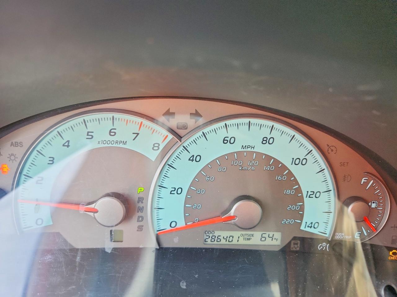 2010 TOYOTA CAMRY SE photo 17
