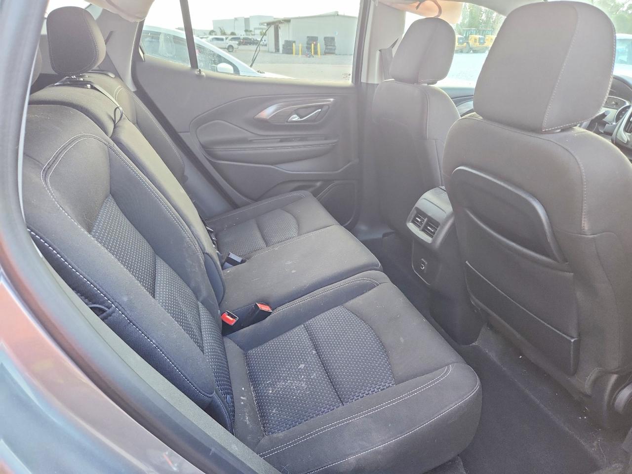 2024 GMC TERRAIN SLE photo 41