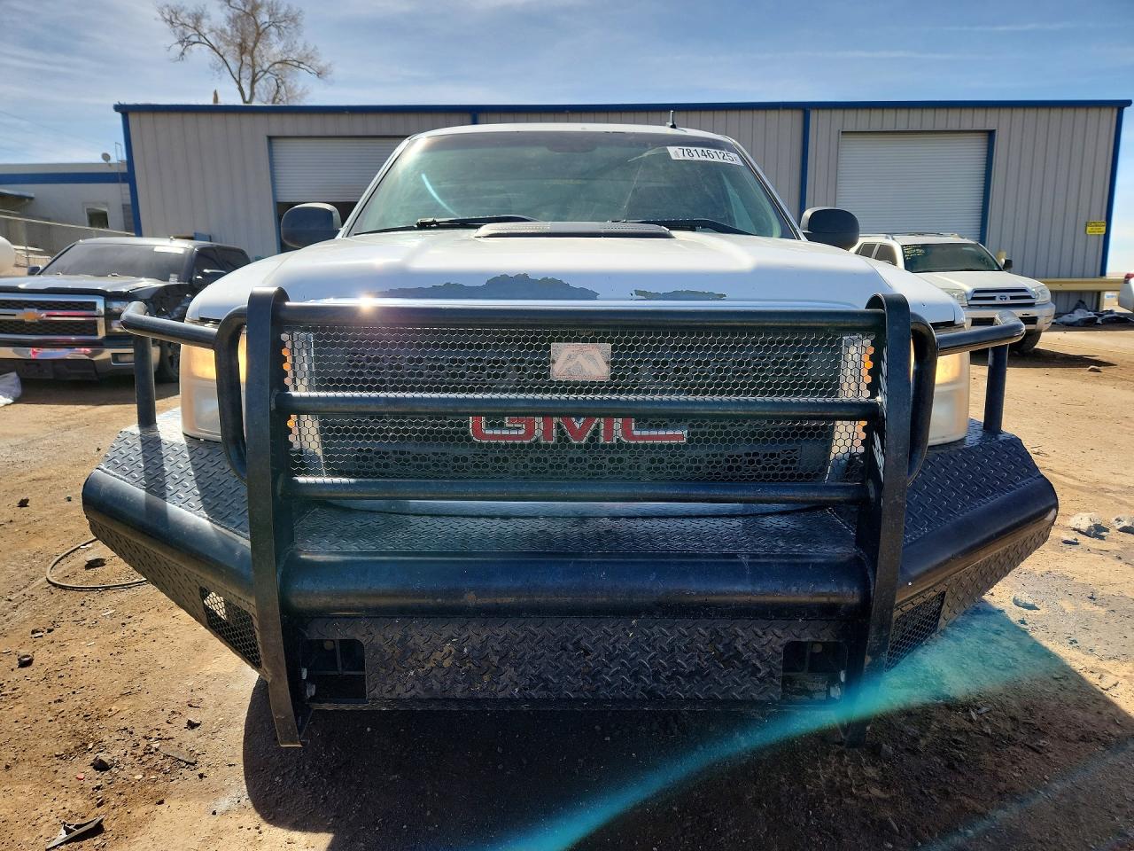 2011 GMC SIERRA C2500 SLE photo 13