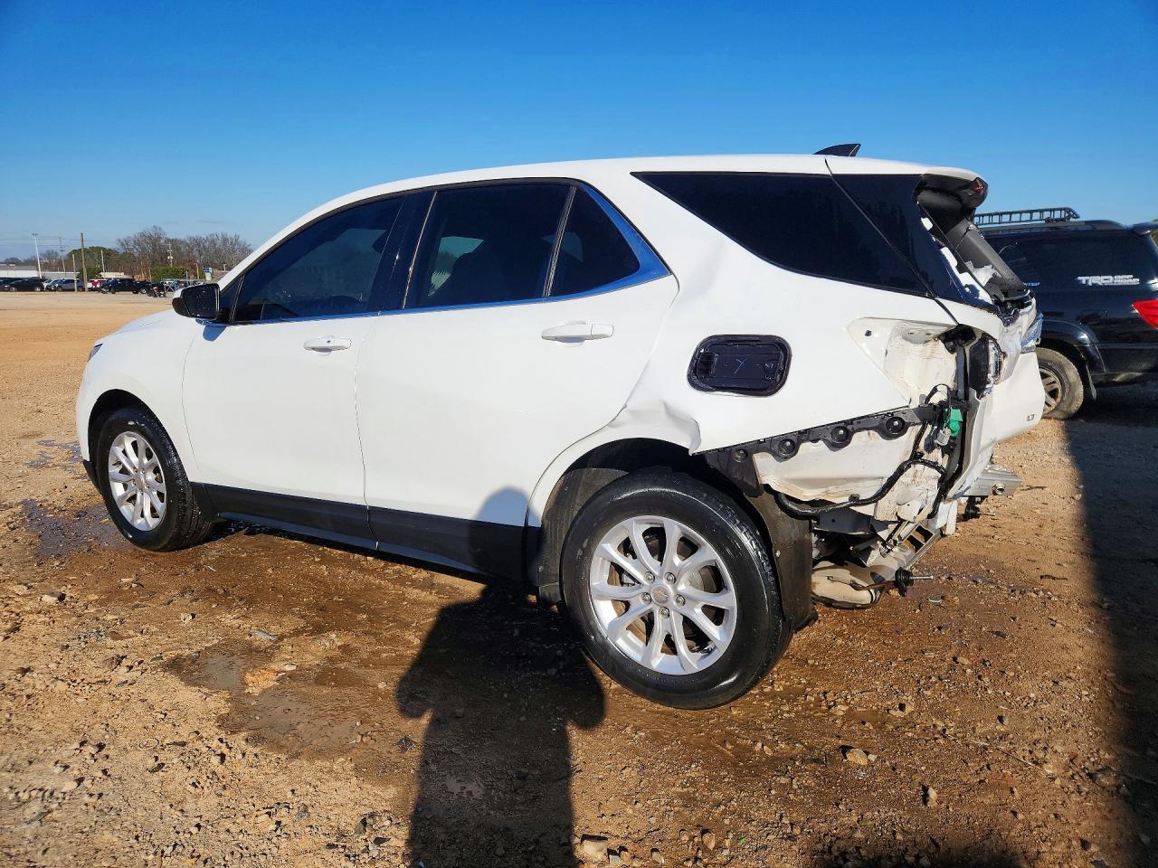 2020 CHEVROLET EQUINOX LT photo 2