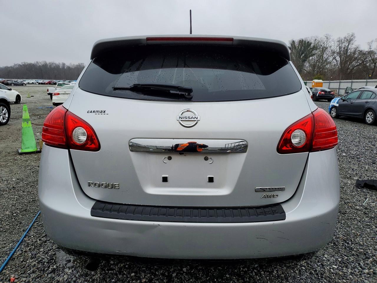 2013 NISSAN ROGUE photo 6