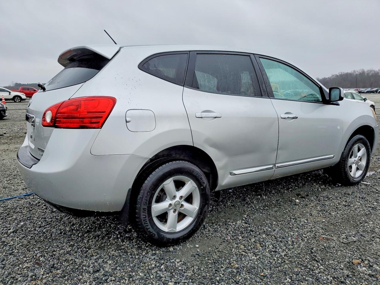 2013 NISSAN ROGUE photo 3