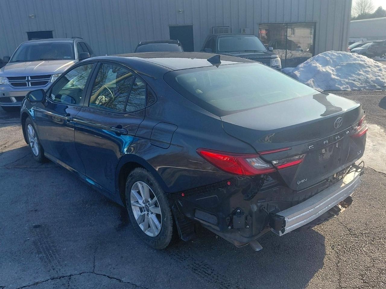 2025 TOYOTA CAMRY XSE photo 3