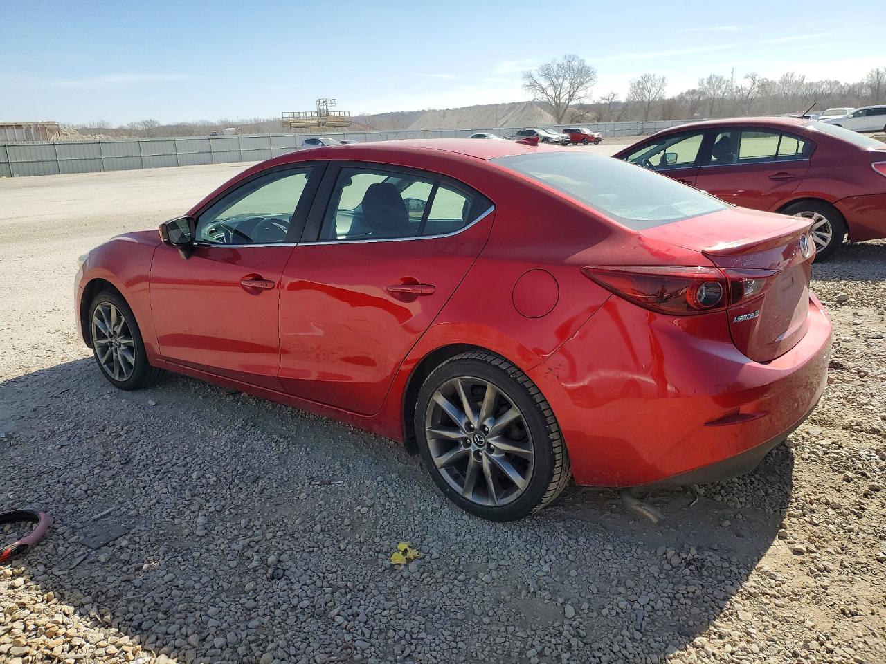 2018 MAZD 3 GRAND TOURING photo 3