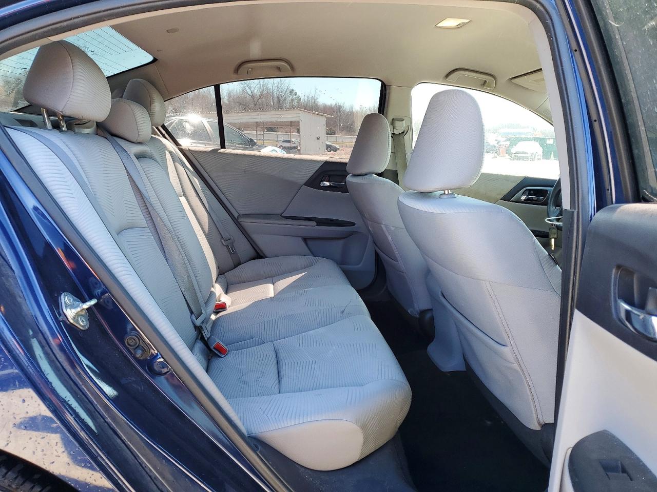 2015 HONDA ACCORD LX photo 19