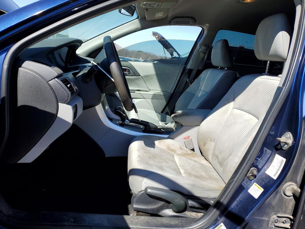 2015 HONDA ACCORD LX photo 13
