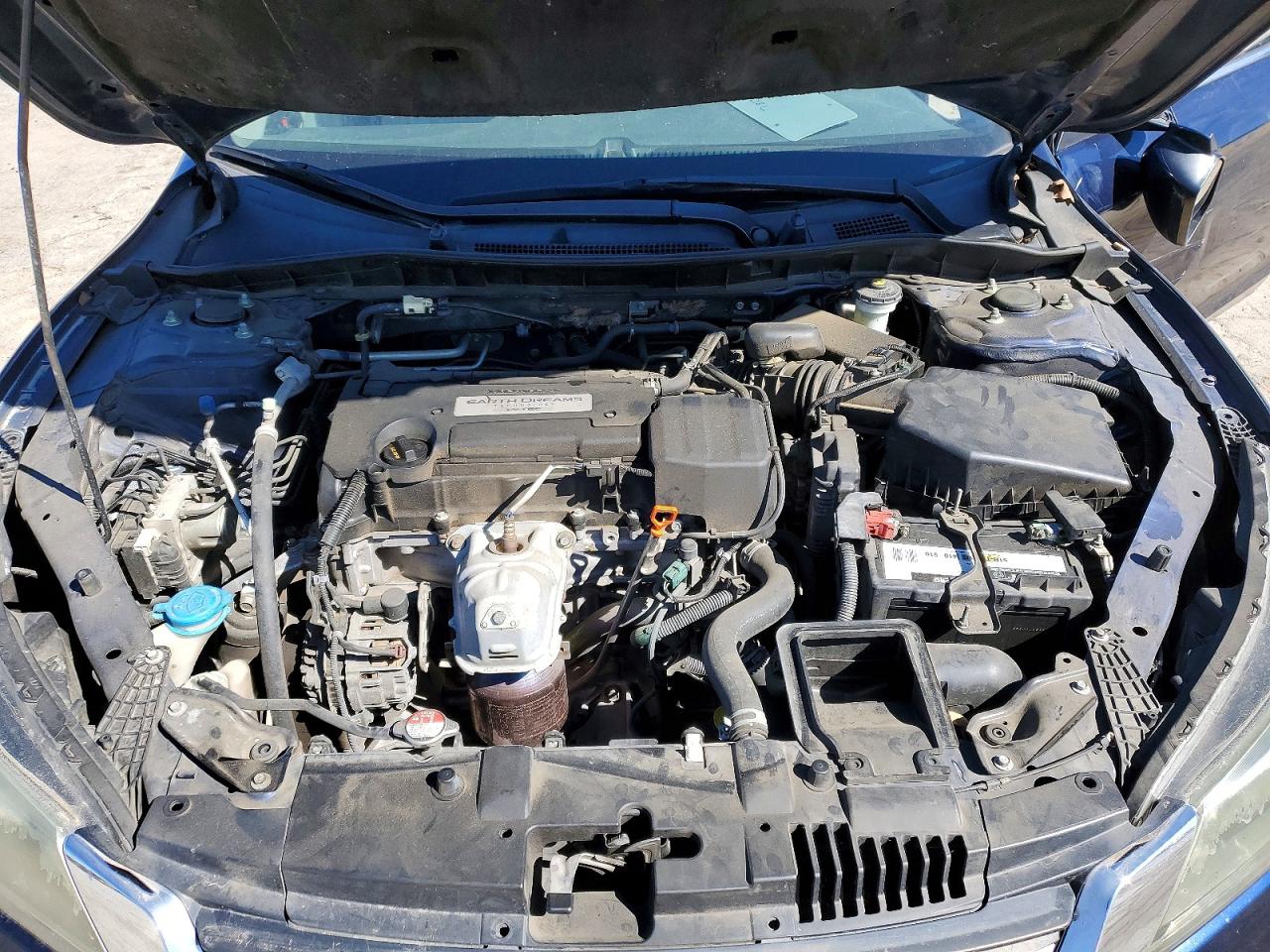 2015 HONDA ACCORD LX photo 21
