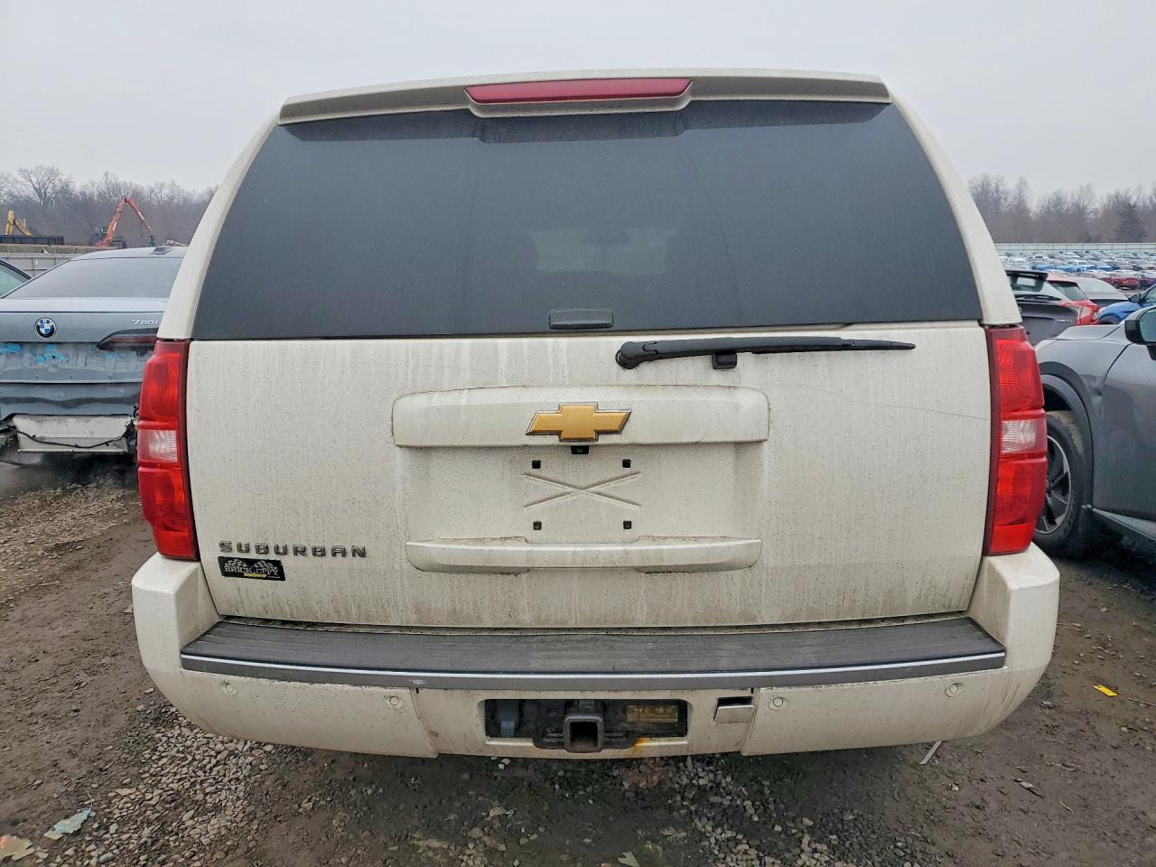 2013 CHEVROLET SUBURBAN K1500 LTZ photo 6