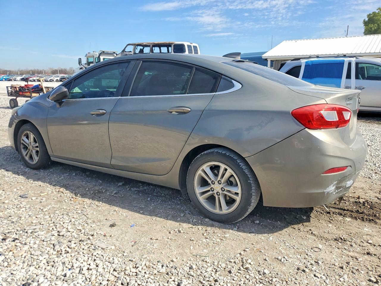 2017 CHEVROLET CRUZE LT photo 3