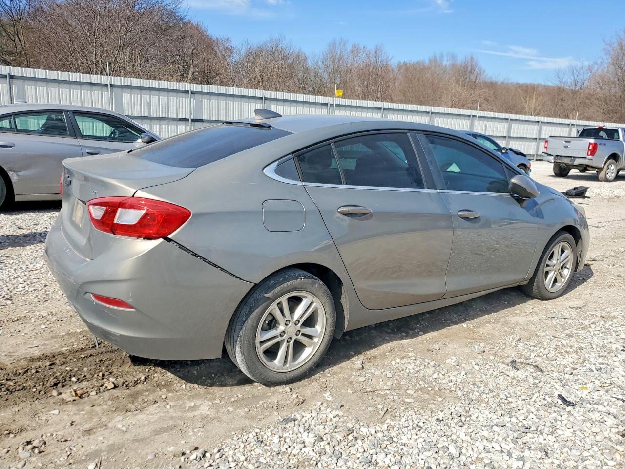 2017 CHEVROLET CRUZE LT photo 5